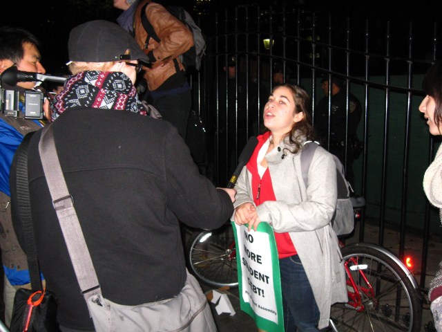 Demonstrantin im Interview