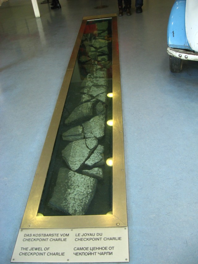 Grenzstrich in Einzelteilen