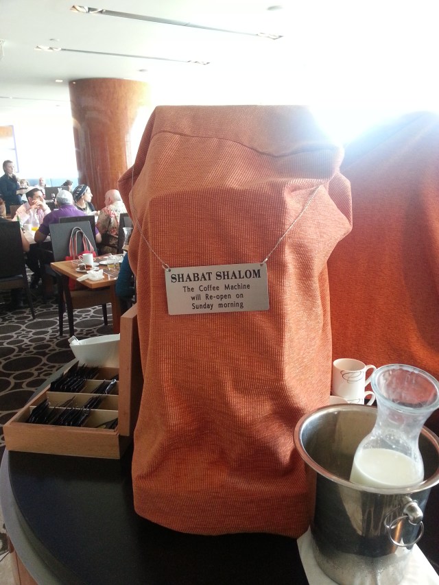 Sabbat-Frieden am Kaffeeautomaten