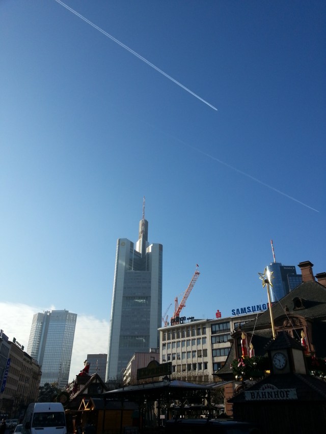 Blauer Himmel von Frankfurt