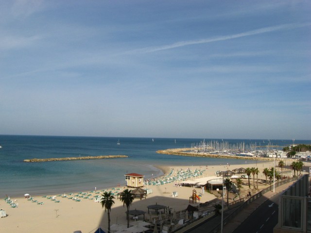 Blick vom Balkon bei Tag