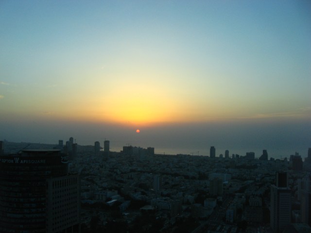 Sonnenuntergang über Tel Aviv