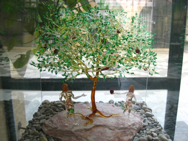 Baum der Erkenntnis in Glas