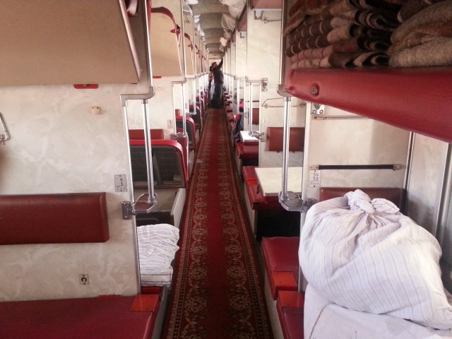 Zug nach Dschankoij - die Waggonaufteilung ohne abgetrennte Abteile