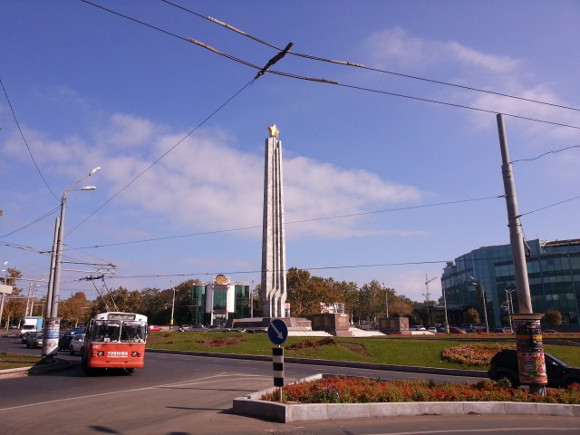Säule im Kreisverkehr