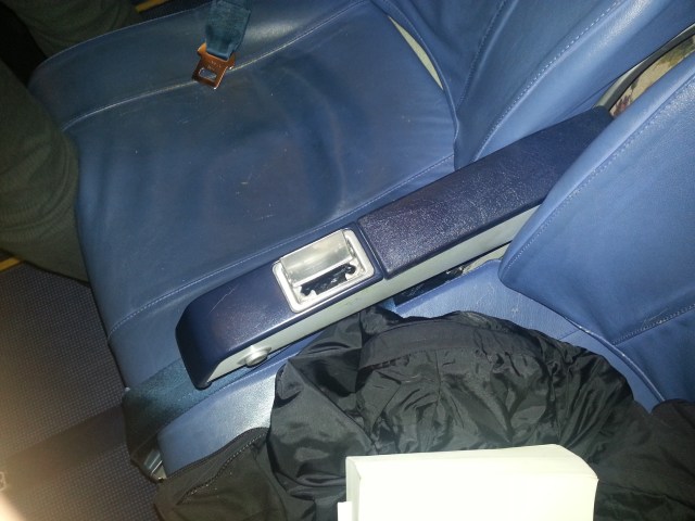 Aschenbecher in der Sitzlehne