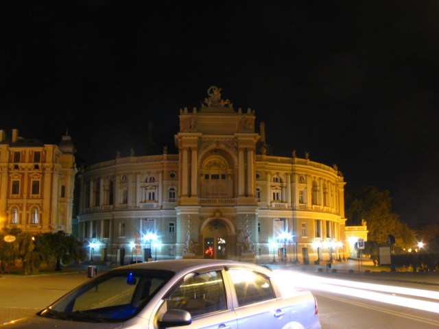 Oper bei Nacht