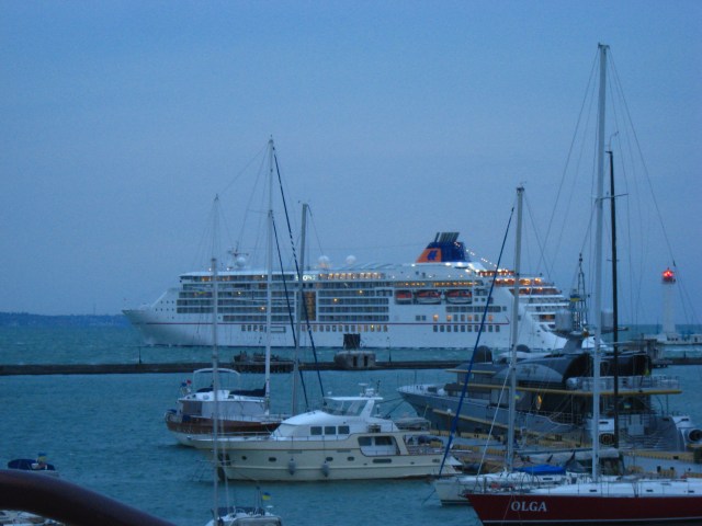 Europa 2 auf den Weg ins Schwarze Meer