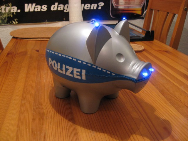 Das fertige Polizeisparschwein