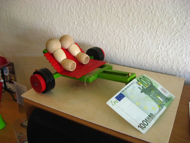 Testsitzen auf dem Buggymodell