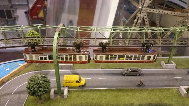 Modellschwebebahn