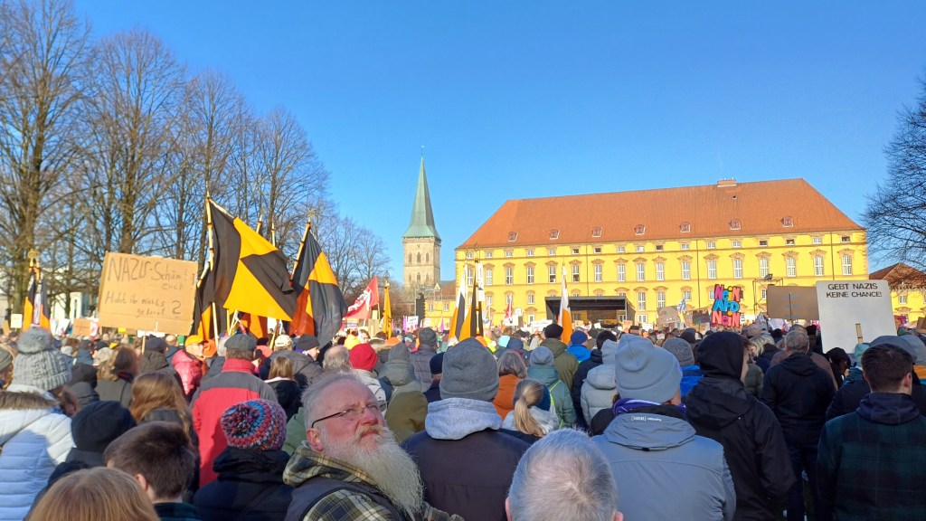 Demonstration im Schlossgarten Osnabrück